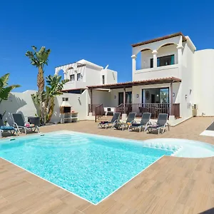 villa-aguamarina-playa-blanca-lanzarote.in-canary-islands.com/